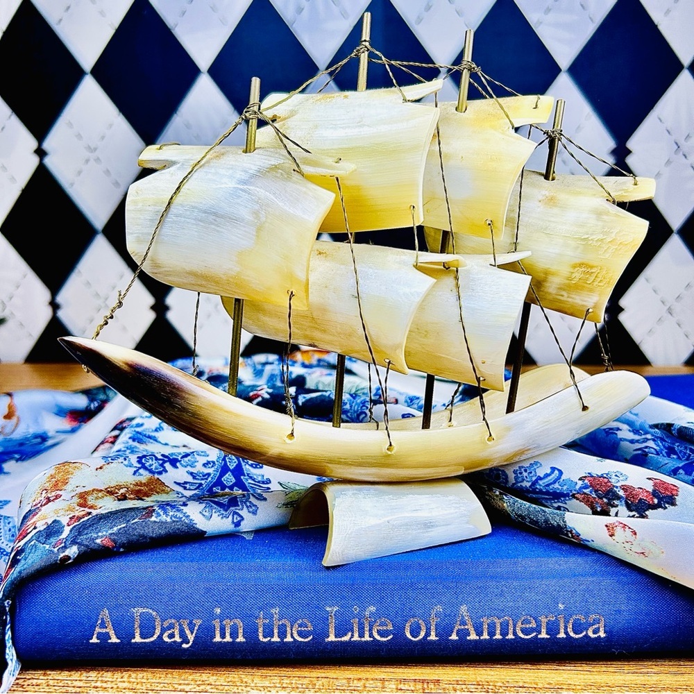 Cow Horn Ship Sculpture Natural Horn Nautical Décor Folk Art Vintage Artistry‎